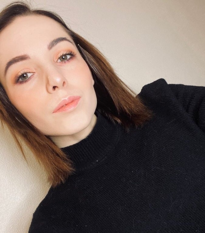 Инна привлекальеная девушка из Докучаевска цена от 3500 руб