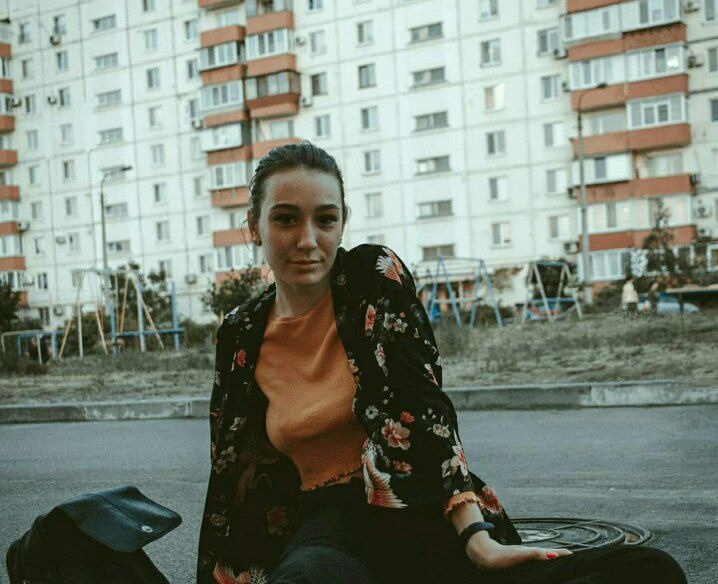 Лизка привлекальеная девушка из Докучаевска цена от 3000 руб