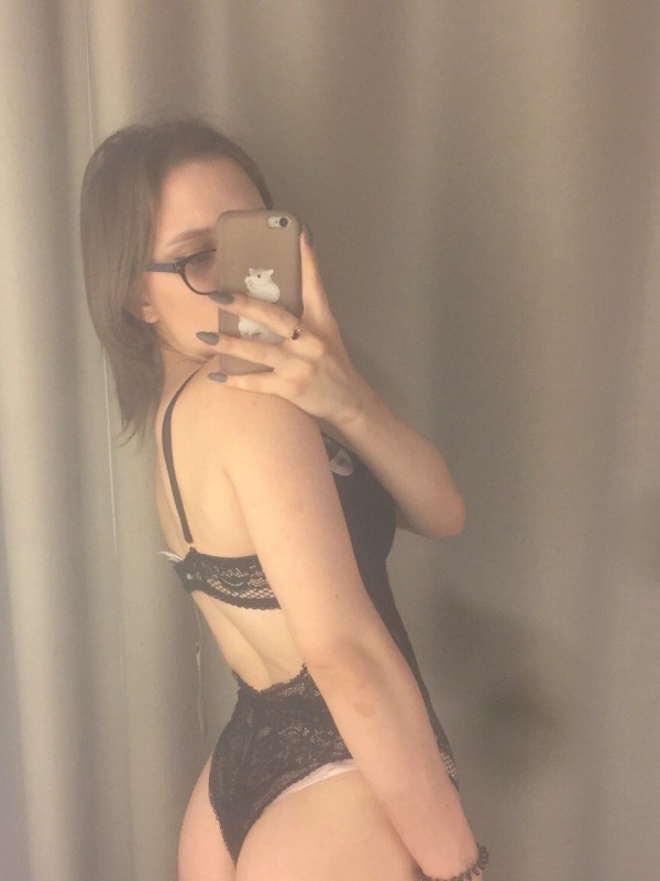 Татьяна привлекательная девушка из Докучаевска цена от 3000 руб