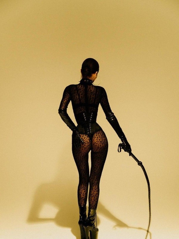 Людмила привлекательная девушка из Докучаевска цена от 5000 руб