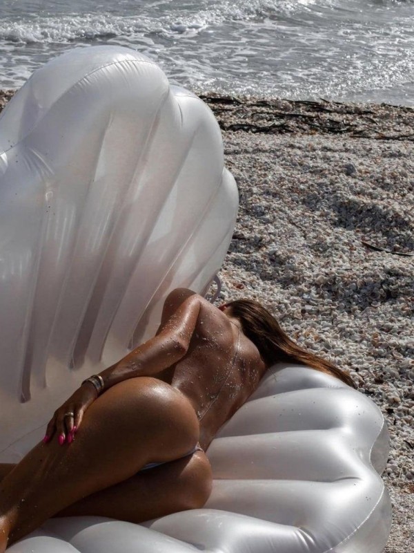 Яна привлекательная девушка из Докучаевска цена от 5000 руб